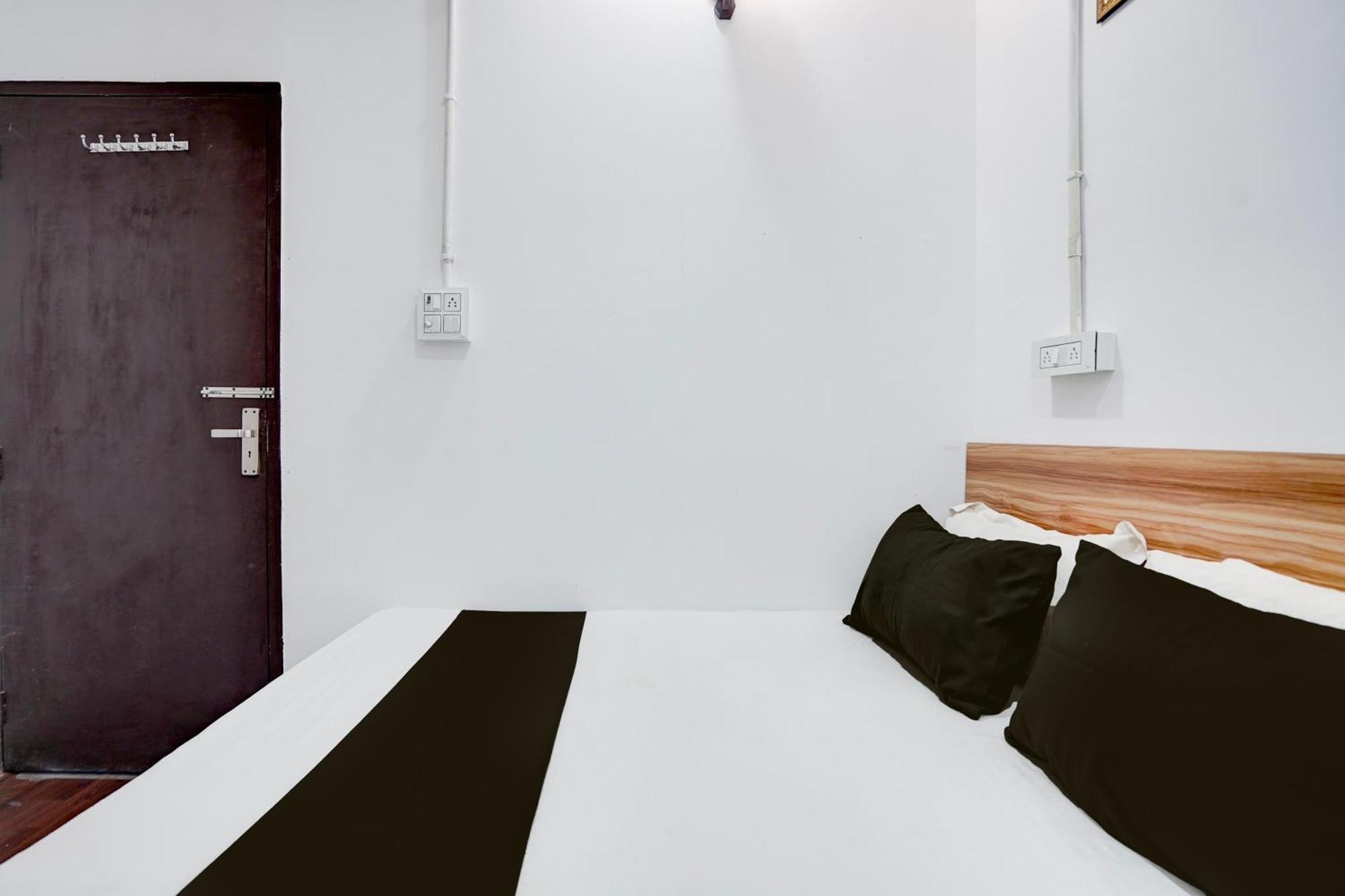 Hotel O Le Empire Stay House 新德里 外观 照片